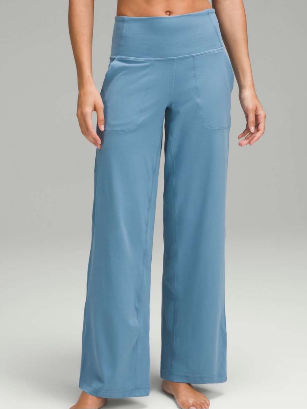 Lululemon Align High-Rise Wide-Leg Pant 31"
Utility Blue 2